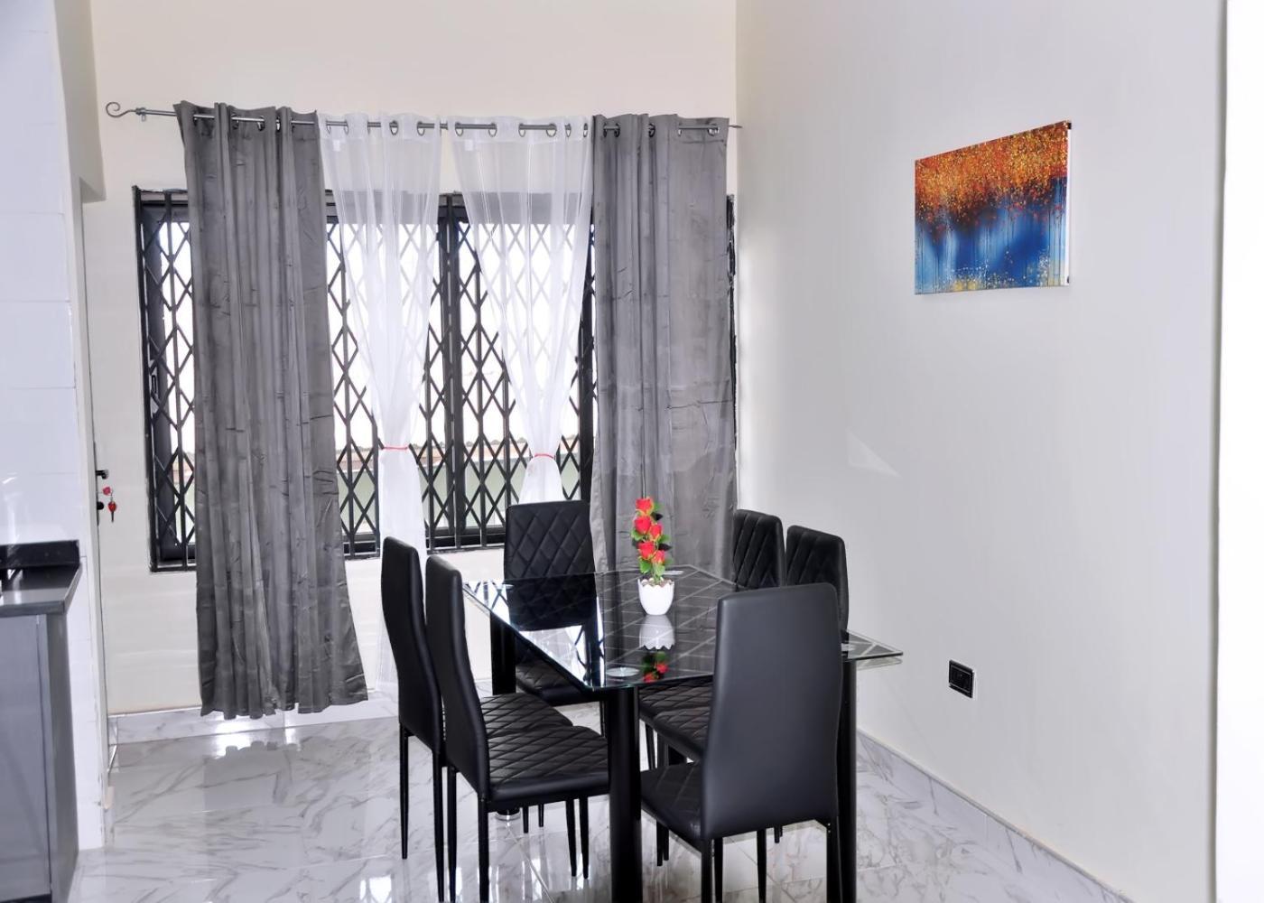 Queens Place Hotell Accra Eksteriør bilde