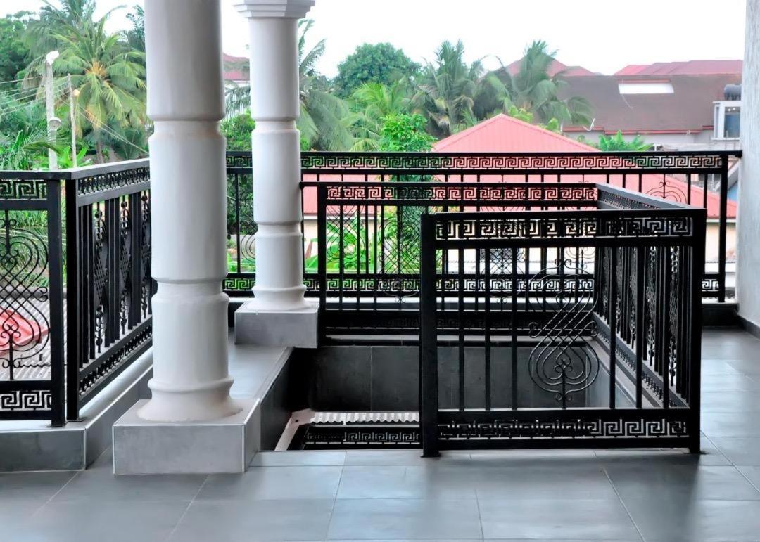 Queens Place Hotell Accra Eksteriør bilde