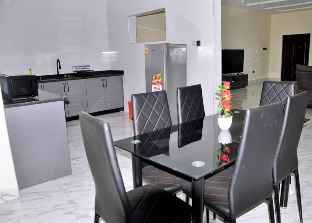 Queens Place Hotell Accra Eksteriør bilde