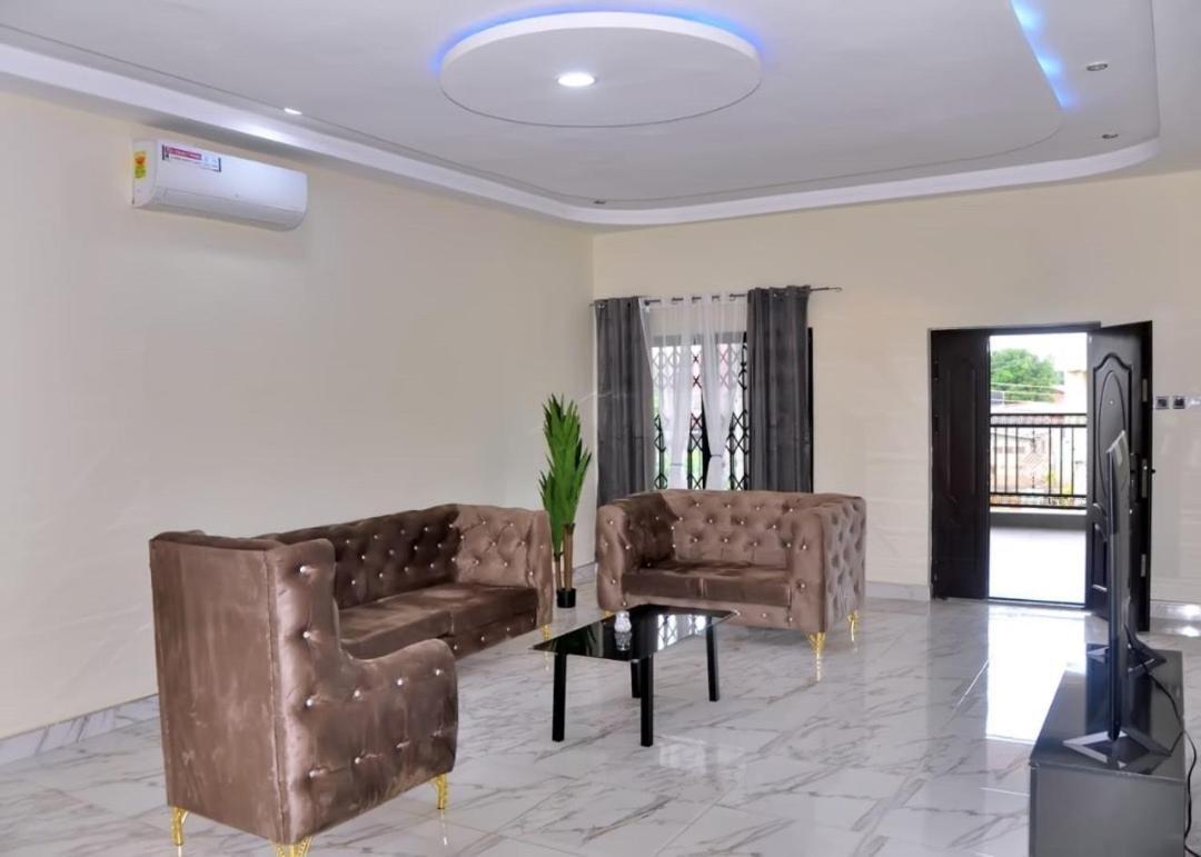 Queens Place Hotell Accra Eksteriør bilde